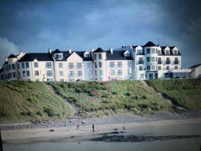 Beach Front Apt Portballintrae , Bushmills Close To Royal Portrush Golf Club Exterior photo